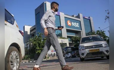 Temasek, LIC poised to plan share sales in NSE's long-awaited IPO