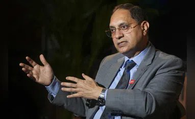 Sebi to examine HDFC Bank board minutes after chairman Chakraborty's exit