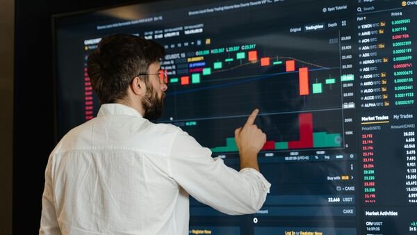 Vodafone Idea, PC Jeweller, Ola Electric, JP Power— These are among the most traded stocks on NSE today, April 7, 2026
