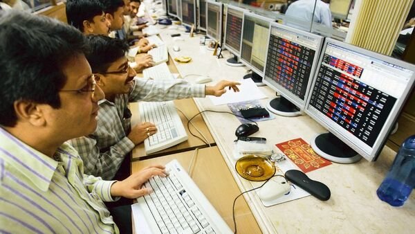 Bank Nifty nears key 56,000, led by ICICI, HDFC Bank, SBI shares; Breakout or profit-booking zone? Here’s how to trade