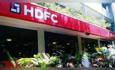 HDFC AMC Q4 profit dips 2.4% to ₹623 crore; revenue rises 17% Y-o-Y